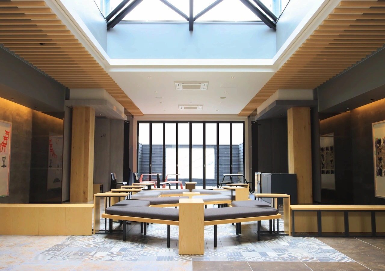 Travelodge Kyoto Shijo Omiya Lobby